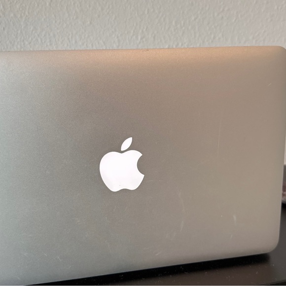 MacBook Air - Picture 6 of 8